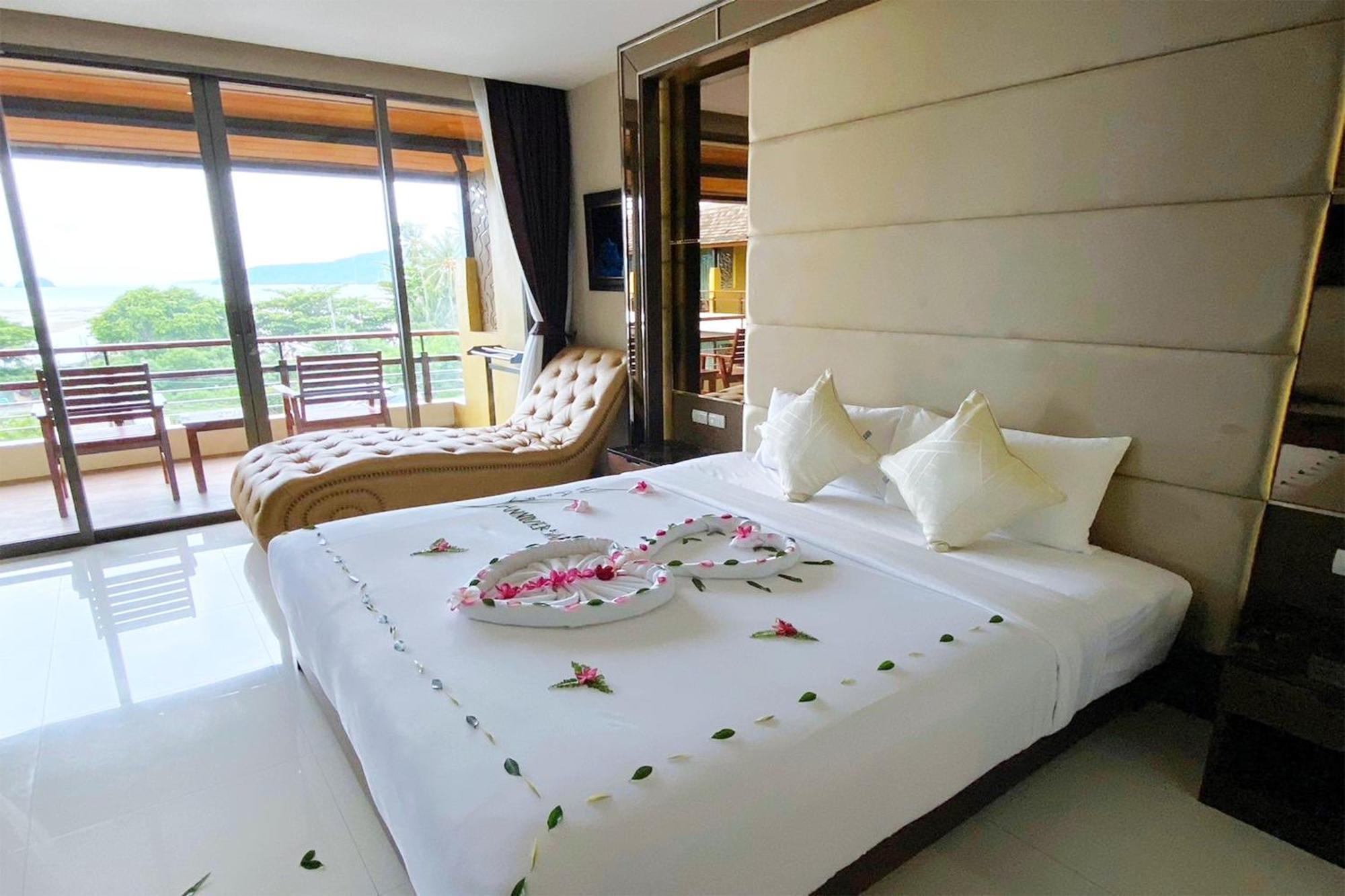 Aqua Resort Sha Plus Rawai Exterior photo